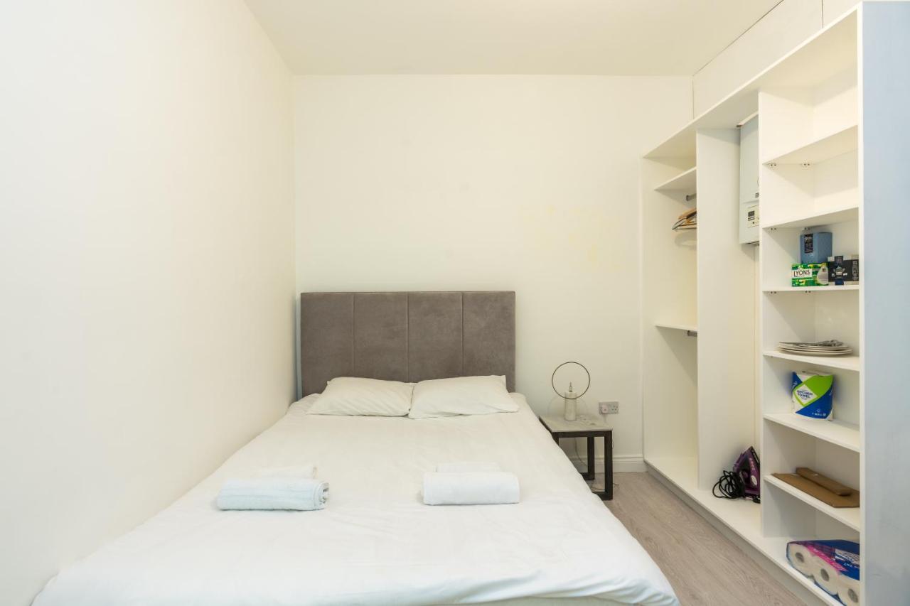 Chic & Cozy: South Kensington Studio London Exterior photo